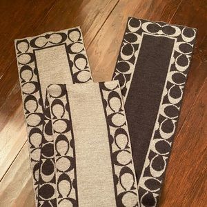 Grey reversible Coach wool scarf